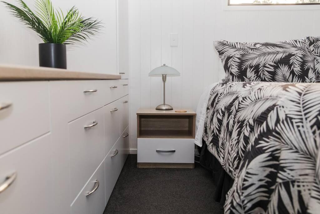 Bombay Hills Modern Retreat Apartment Auckland Ngoại thất bức ảnh