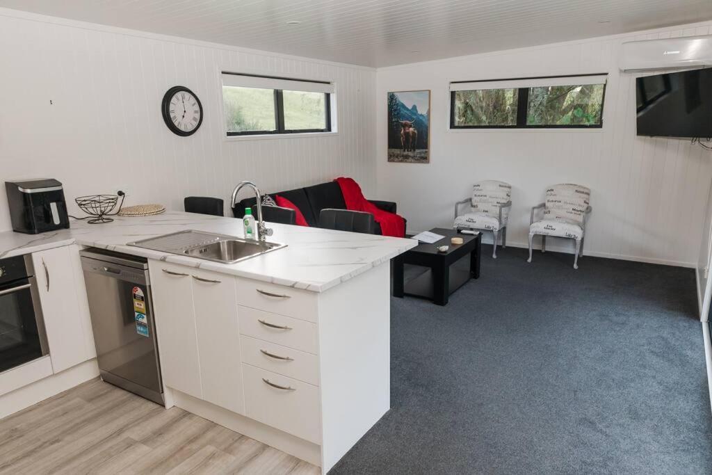 Bombay Hills Modern Retreat Apartment Auckland Ngoại thất bức ảnh